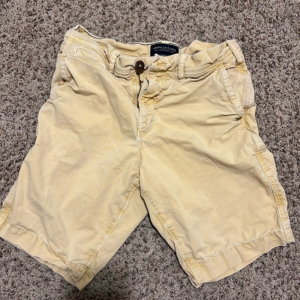 AMERICAN EAGLE khaki boys shorts!